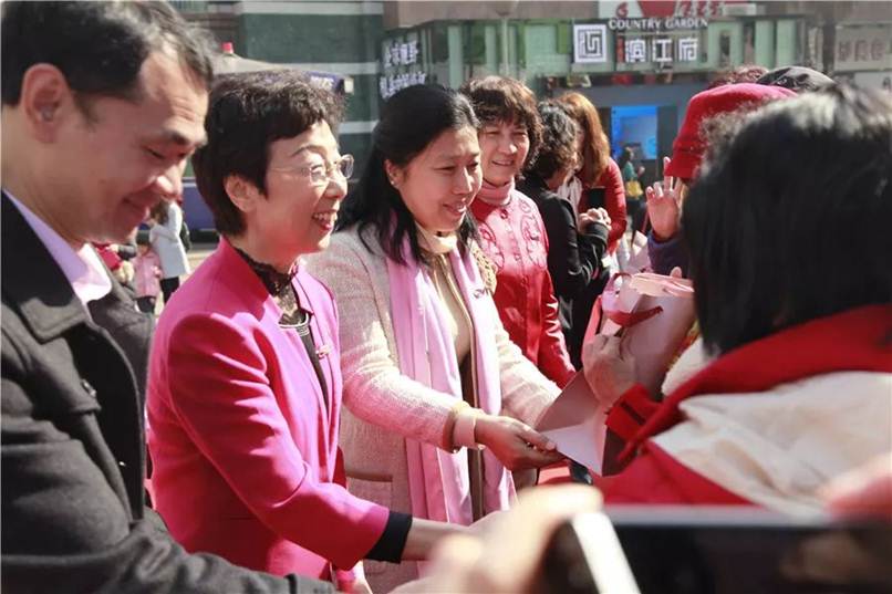 说明: https://mmbiz.qpic.cn/mmbiz_jpg/exB4kxnc9t7kS2D0T0vagkBVG5gfP5sHvJ7TickNMWyBBRAIepagZjic9EoiaRBCMLiabCKgAYh4JSA3GTPlhk0SYA/0?wx_fmt=jpeg